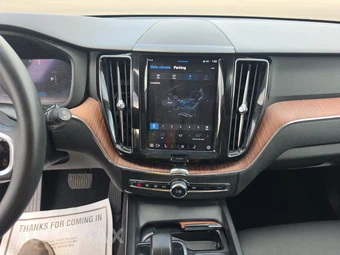 2023 Volvo XC60 Recharge Plug-In Hybrid T8 Plus Dark Theme - miniatura 11
