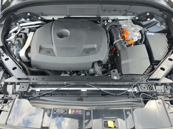 2023 Volvo XC60 Recharge Plug-In Hybrid T8 Plus Dark Theme - miniatura 15