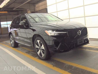 2023 Volvo XC60 Recharge Plug-In Hybrid T8 Plus Dark Theme - miniatura 3