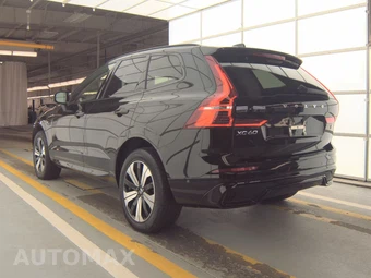 2023 Volvo XC60 Recharge Plug-In Hybrid T8 Plus Dark Theme - miniatura 6