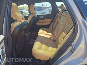 2023 Volvo XC60 Recharge Plug-In Hybrid T8 Ultimate Bright Theme - miniatura 13