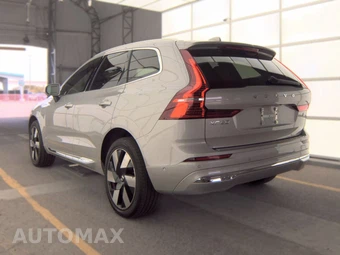 2023 Volvo XC60 Recharge Plug-In Hybrid T8 Ultimate Bright Theme - miniatura 6