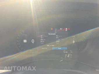 2023 Volvo XC60 Recharge Plug-In Hybrid T8 Ultimate Dark Theme - miniatura 12