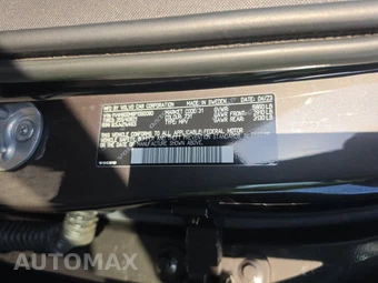 2023 Volvo XC60 Recharge Plug-In Hybrid T8 Ultimate Dark Theme - miniatura 14