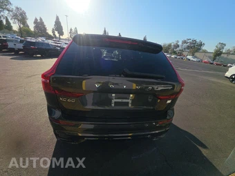 2023 Volvo XC60 Recharge Plug-In Hybrid T8 Ultimate Dark Theme - miniatura 5