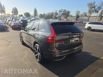 2023 Volvo XC60 Recharge Plug-In Hybrid T8 Ultimate Dark Theme - miniatura 6
