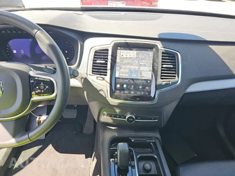 2023 Volvo XC90 B5 Core 7-Passenger – miniatura 11