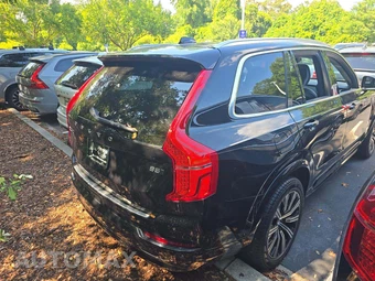 2023 Volvo XC90 B5 Core 7-Passenger – miniatura 3