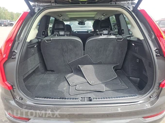 2023 Volvo XC90 B5 Core 7-Passenger - miniatura 17