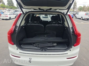 2023 Volvo XC90 B5 Core 7-Passenger – miniatura 16