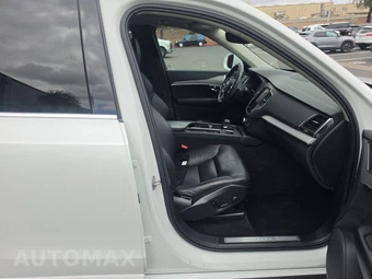 2023 Volvo XC90 B5 Core 7-Passenger – miniatura 8