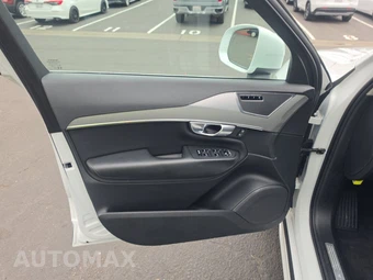 2023 Volvo XC90 B5 Core 7-Passenger – miniatura 9