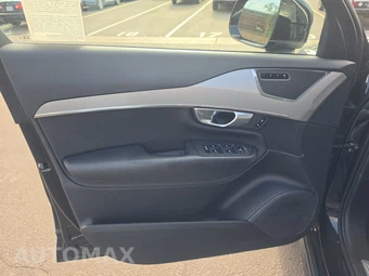 2023 Volvo XC90 B5 Core 7-Passenger – miniatura 9