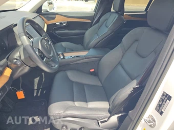 2023 Volvo XC90 B5 Plus 7-Passenger – miniatura 7