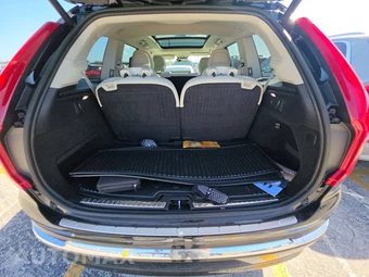2023 Volvo XC90 B5 Plus 7-Passenger – miniatura 17