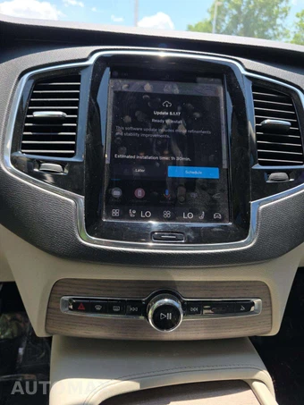 2023 Volvo XC90 B5 Plus 7-Passenger – miniatura 10
