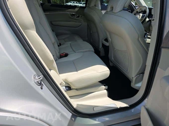 2023 Volvo XC90 B5 Plus 7-Passenger – miniatura 17