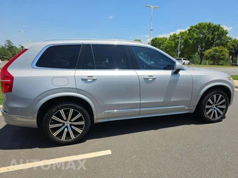 2023 Volvo XC90 B5 Plus 7-Passenger – miniatura 4