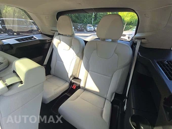 2023 Volvo XC90 B6 Core 7-Passenger – miniatura 11