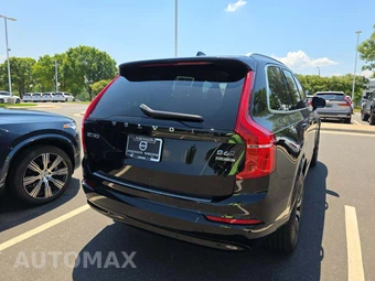 2023 Volvo XC90 B6 Core 7-Passenger – miniatura 3