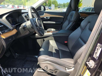 2023 Volvo XC90 B6 Core 7-Passenger – miniatura 6