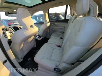 2023 Volvo XC90 B6 Core 7-Passenger – miniatura 13