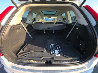 2023 Volvo XC90 B6 Core 7-Passenger – miniatura 17