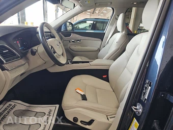 2023 Volvo XC90 B6 Core 7-Passenger – miniatura 7