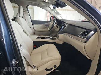 2023 Volvo XC90 B6 Core 7-Passenger – miniatura 8