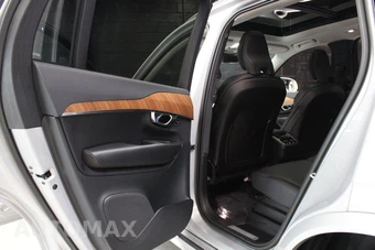 2023 Volvo XC90 B6 Plus 7-Passenger – miniatura 36