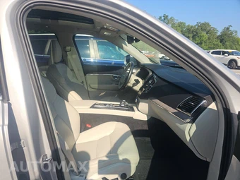 2023 Volvo XC90 B6 Plus 7-Passenger - miniatura 8