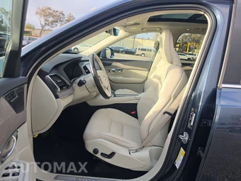 2023 Volvo XC90 B6 Plus 7-Passenger – miniatura 7
