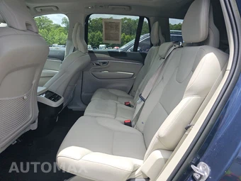 2023 Volvo XC90 B6 Plus 7-Passenger – miniatura 13