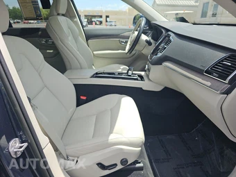2023 Volvo XC90 B6 Plus 7-Passenger – miniatura 8