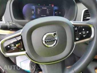 2023 Volvo XC90 B6 Plus 7-Passenger – miniatura 16