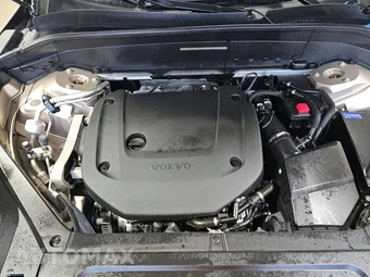 2023 Volvo XC90 B6 Plus 7-Passenger – miniatura 16