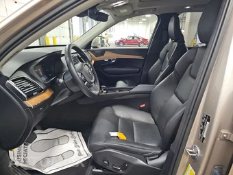 2023 Volvo XC90 B6 Plus 7-Passenger – miniatura 7