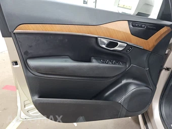 2023 Volvo XC90 B6 Plus 7-Passenger – miniatura 9