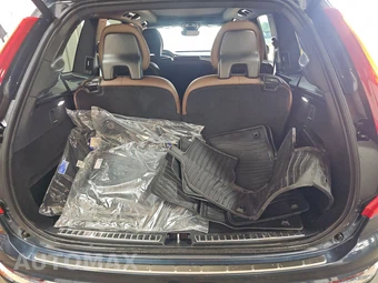 2023 Volvo XC90 B6 Plus 7-Passenger - miniatura 17