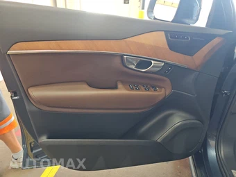 2023 Volvo XC90 B6 Plus 7-Passenger - miniatura 9