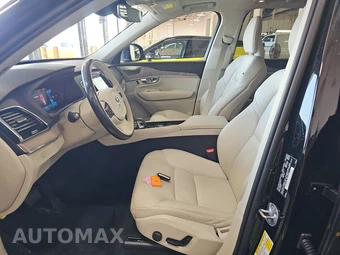 2023 Volvo XC90 B6 Plus 7-Passenger – miniatura 7