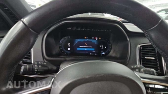 2023 Volvo XC90 B6 Ultimate 7-Passenger - miniatura 31