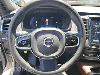 2023 Volvo XC90 B6 Ultimate 7-Passenger – miniatura 10