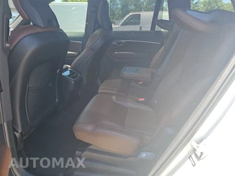 2023 Volvo XC90 B6 Ultimate 7-Passenger – miniatura 13