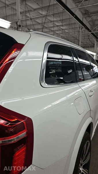 2023 Volvo XC90 B6 Ultimate 7-Passenger – miniatura 21