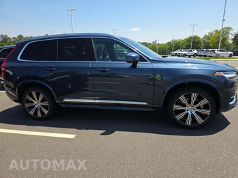 2023 Volvo XC90 B6 Ultimate 7-Passenger – miniatura 4