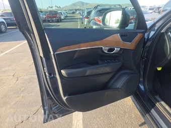 2023 Volvo XC90 Recharge Plug-In Hybrid T8 Core Bright Theme 7-Passenger - miniatura 9
