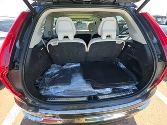 2023 Volvo XC90 Recharge Plug-In Hybrid T8 Core Bright Theme 7-Passenger - miniatura 16