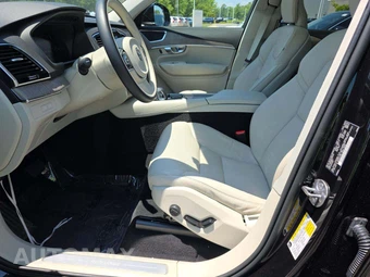 2023 Volvo XC90 Recharge Plug-In Hybrid T8 Plus Bright Theme 7-Passenger - miniatura 6