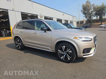 2023 Volvo XC90 Recharge Plug-In Hybrid T8 Plus Dark Theme 7-Passenger – miniatura 3